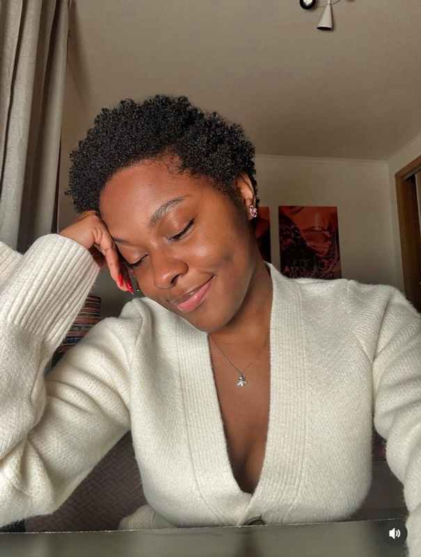 Portrait of Sheila Chipupa, beauty and lifestyle creator based in Lisbon